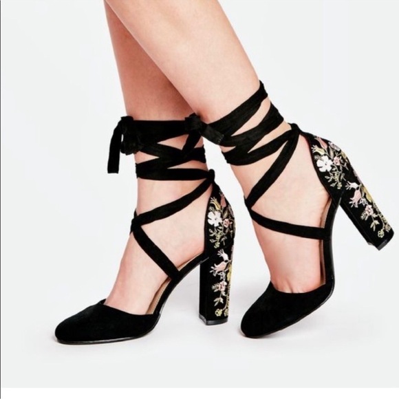 JustFab Shoes - JUSTFAB Black Suede and Embroidered Block Heels